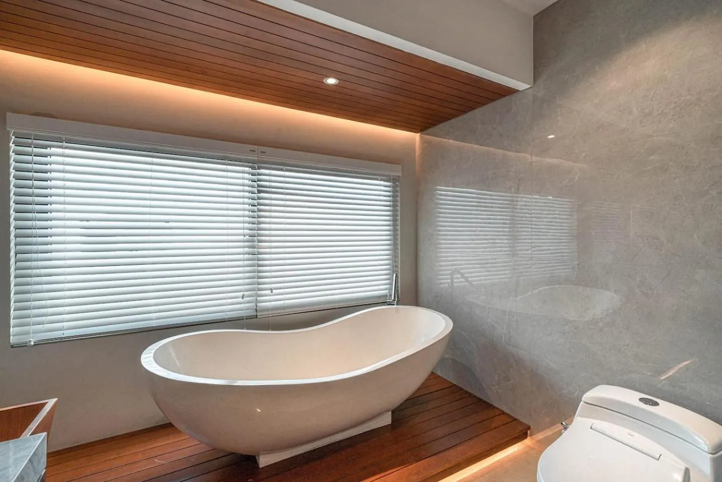 Sujiva Estate - Tranquil 5Br Villa W Huge Pool! Seminyak 0*,