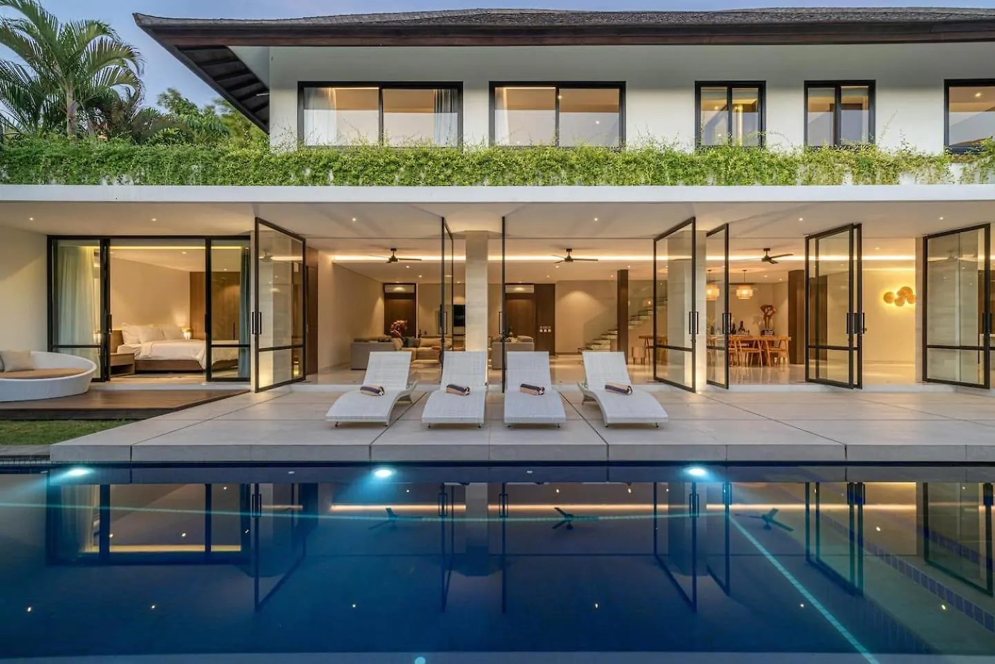 Prázdninový dům Sujiva Estate - Tranquil 5Br Villa W Huge Pool! Seminyak