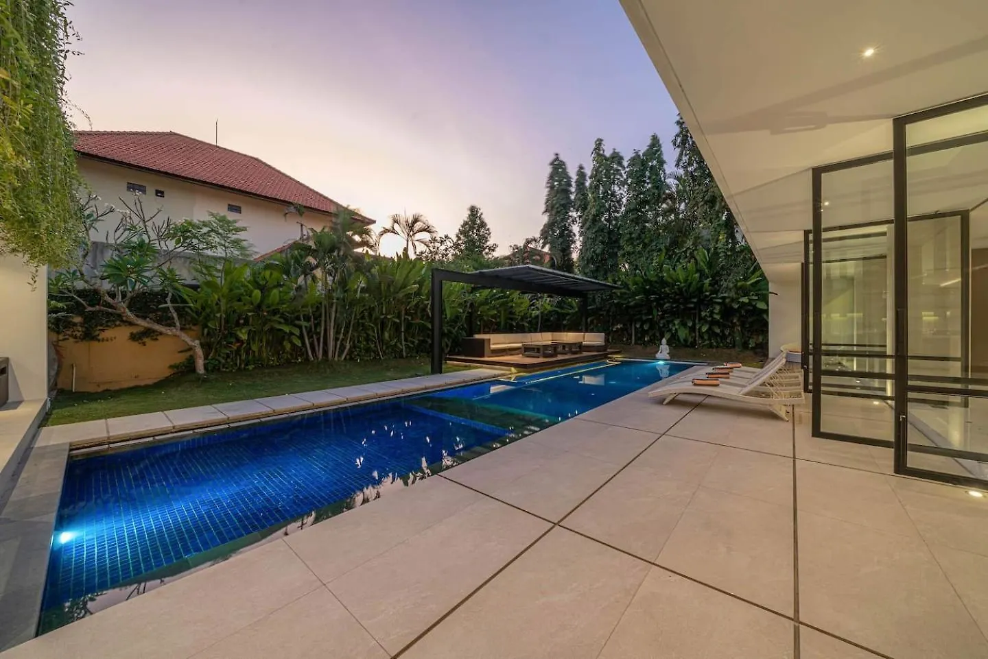 Sujiva Estate - Tranquil 5Br Villa W Huge Pool! Seminyak  Holiday home