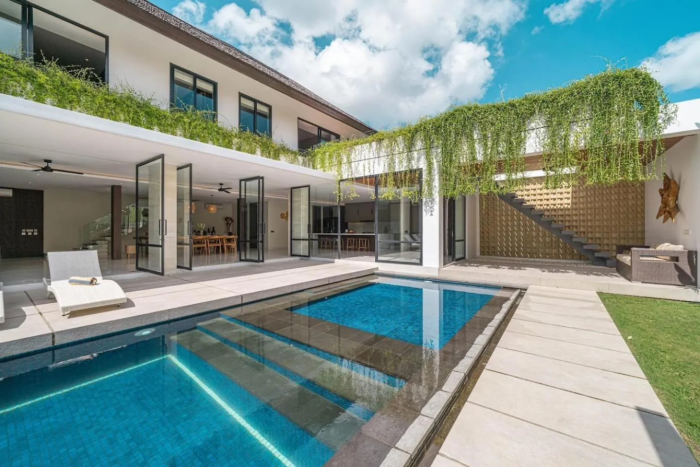 Sujiva Estate - Tranquil 5Br Villa W Huge Pool! Seminyak  0*, Seminyak (Bali) Indonesia