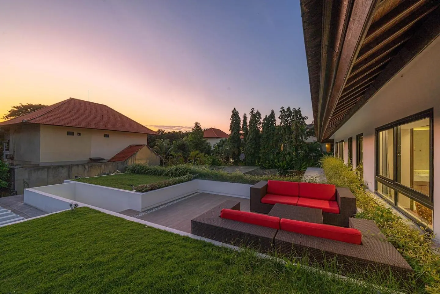Sujiva Estate - Tranquil 5Br Villa W Huge Pool! Seminyak  Indonesia