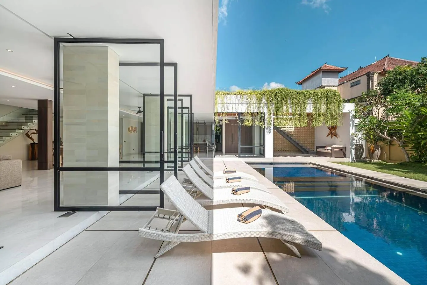 Sujiva Estate - Tranquil 5Br Villa W Huge Pool! Seminyak  Holiday home Seminyak (Bali)