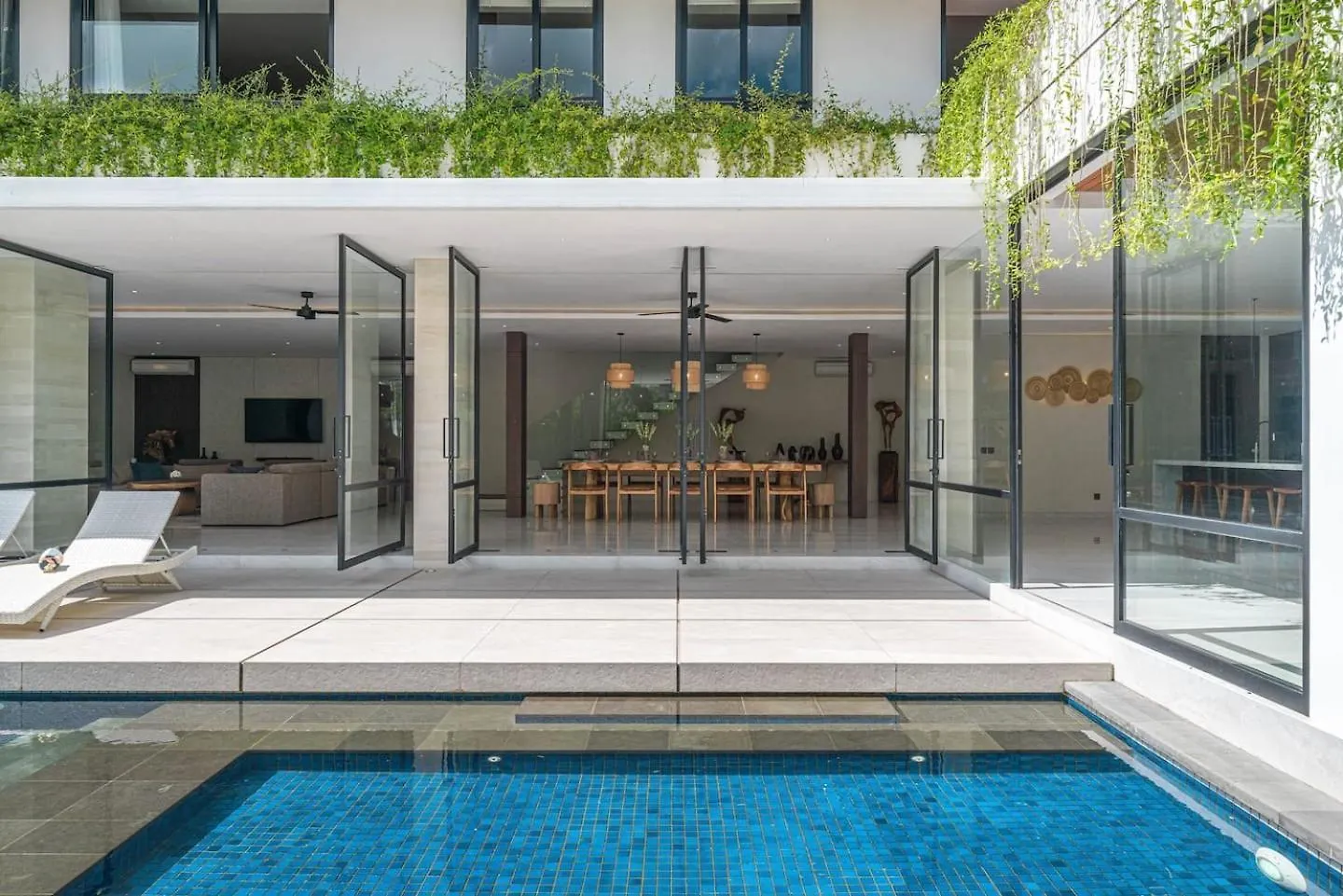 Sujiva Estate - Tranquil 5Br Villa W Huge Pool! Seminyak  Seminyak (Bali)