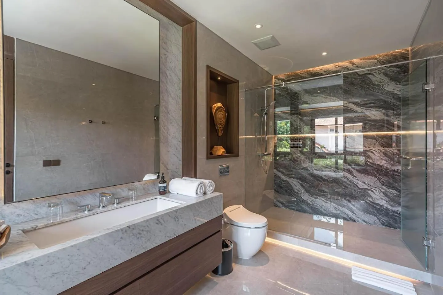 Sujiva Estate - Tranquil 5Br Villa W Huge Pool! Seminyak  Seminyak (Bali)