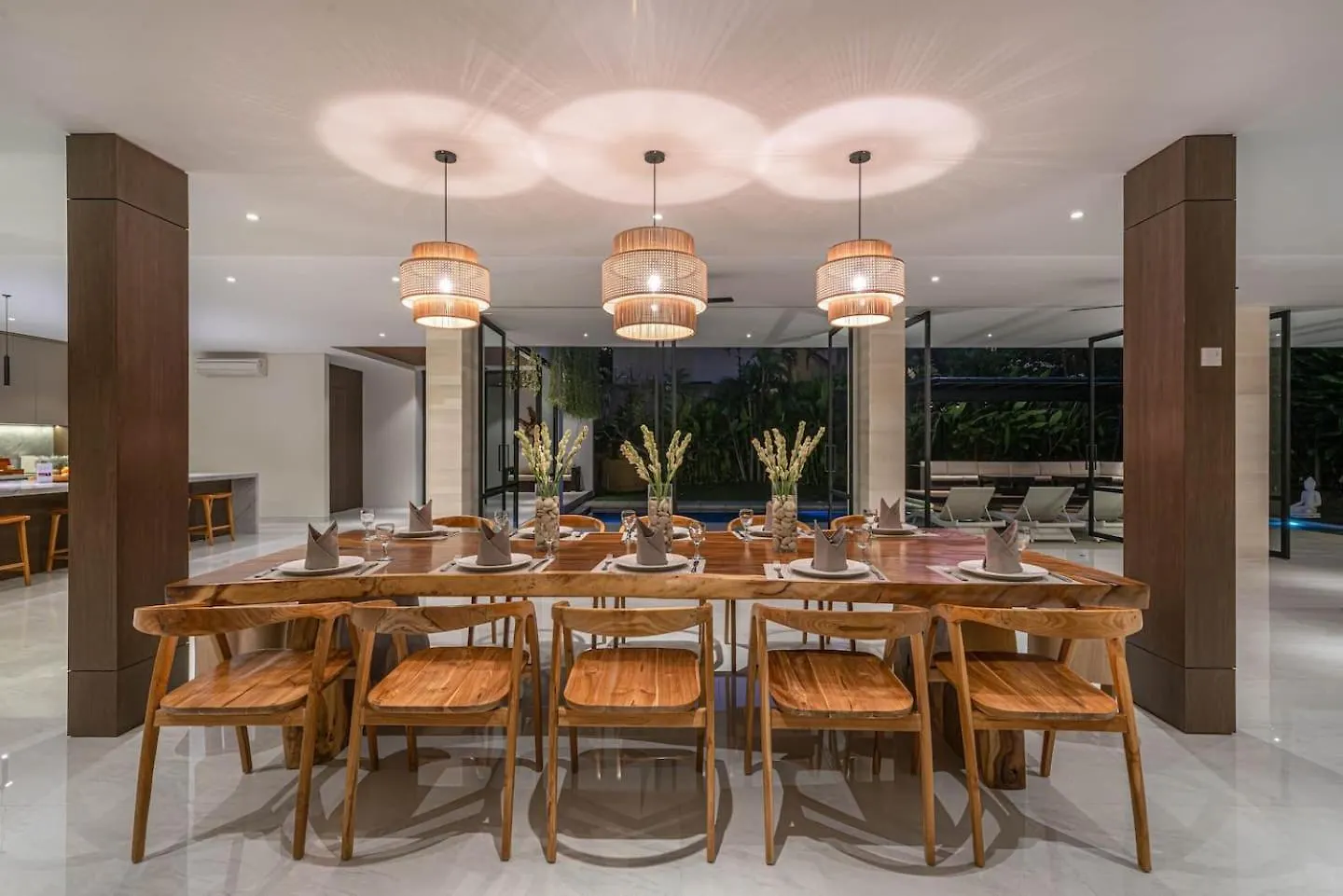 Sujiva Estate - Tranquil 5Br Villa W Huge Pool! Seminyak  0*, Seminyak (Bali)