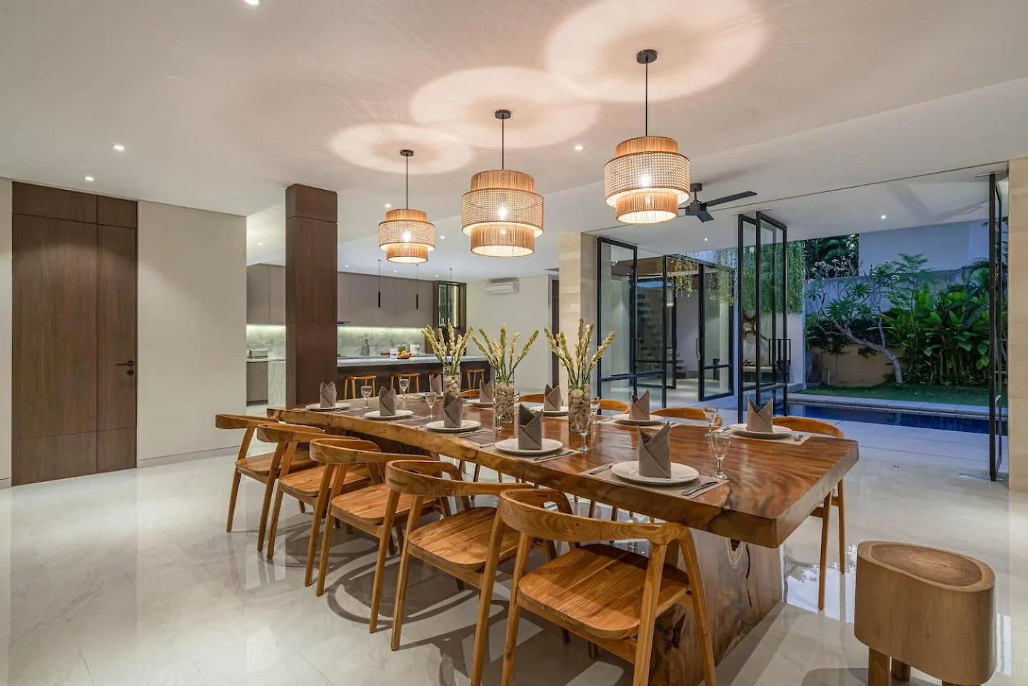Sujiva Estate - Tranquil 5Br Villa W Huge Pool! Seminyak  Seminyak (Bali)