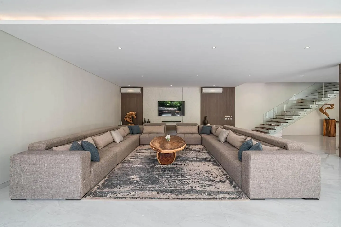 Sujiva Estate - Tranquil 5Br Villa W Huge Pool! Seminyak  Holiday home