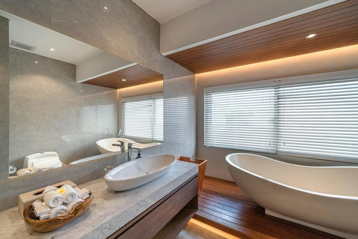 Sujiva Estate - Tranquil 5Br Villa W Huge Pool! Seminyak  Indonesia